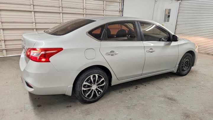 Nissan Sentra  2018