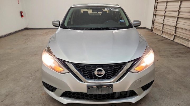 Nissan Sentra  2018