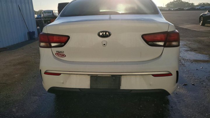 KIA RIO  2021