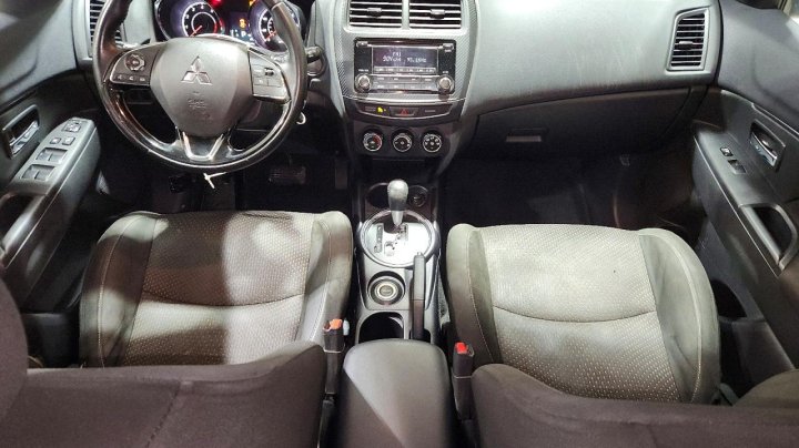 Mitsubishi Outlander  2016