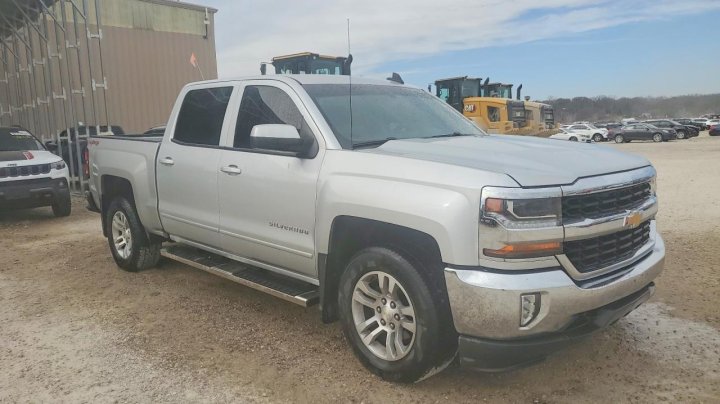 Chevrolet Silverado  2017
