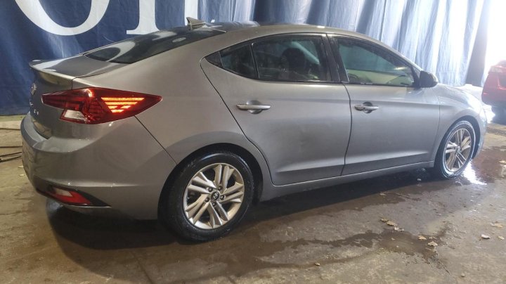 Hyundai Elantra  2019