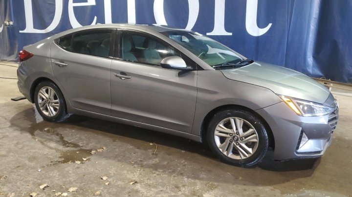 Hyundai Elantra  2019