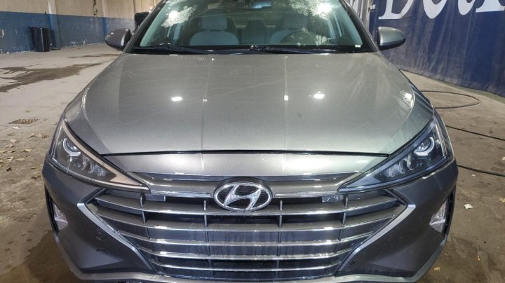 Hyundai Elantra  2019
