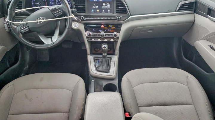 Hyundai Elantra  2019