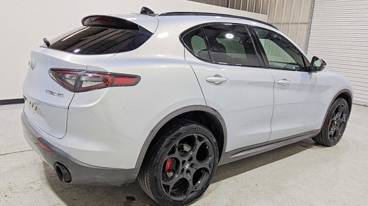 Alfa Romeo STELVIO  2024
