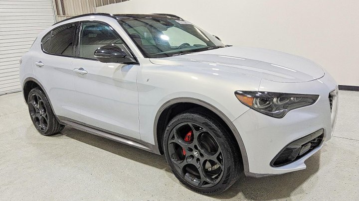 Alfa Romeo STELVIO  2024
