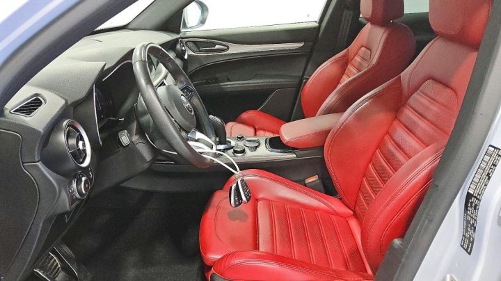 Alfa Romeo STELVIO  2024
