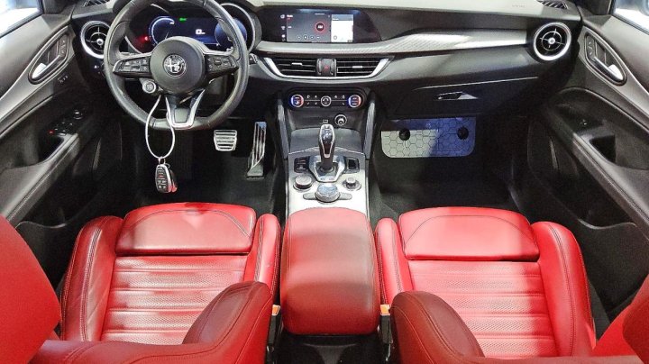 Alfa Romeo STELVIO  2024