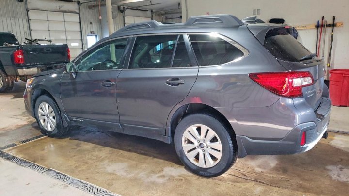 Subaru Outback  2018