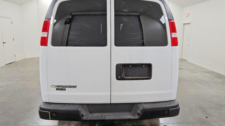 CHEV EXPRESS  2020