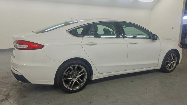 Ford FUSION  2019