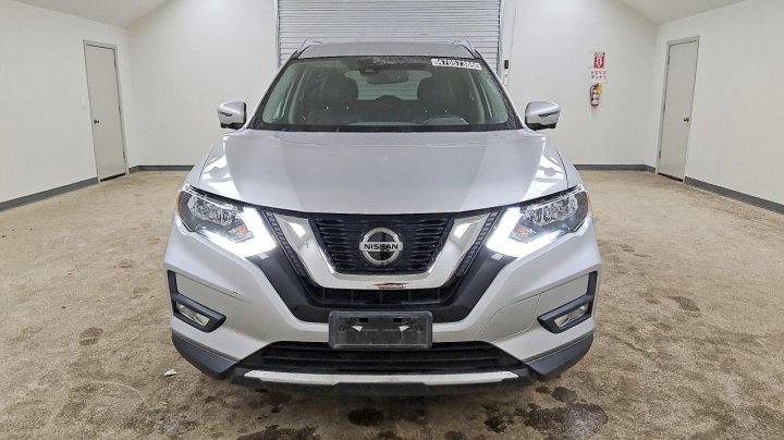 Nissan ROGUE  2018