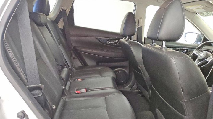 Nissan ROGUE  2018