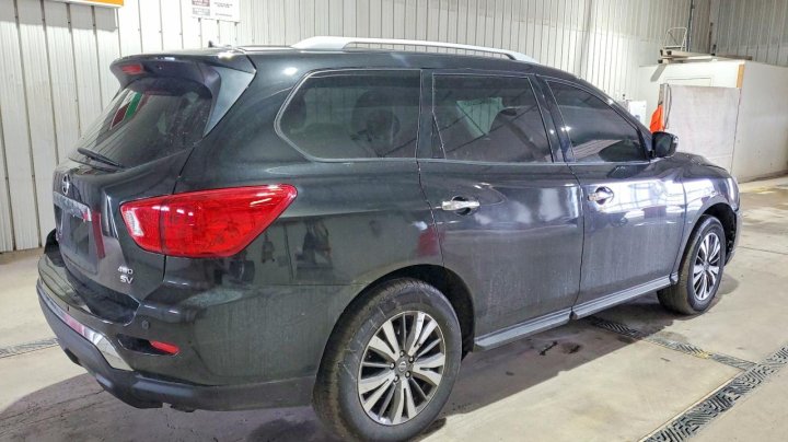 Nissan Pathfinder  2017