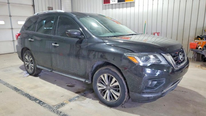 Nissan Pathfinder  2017