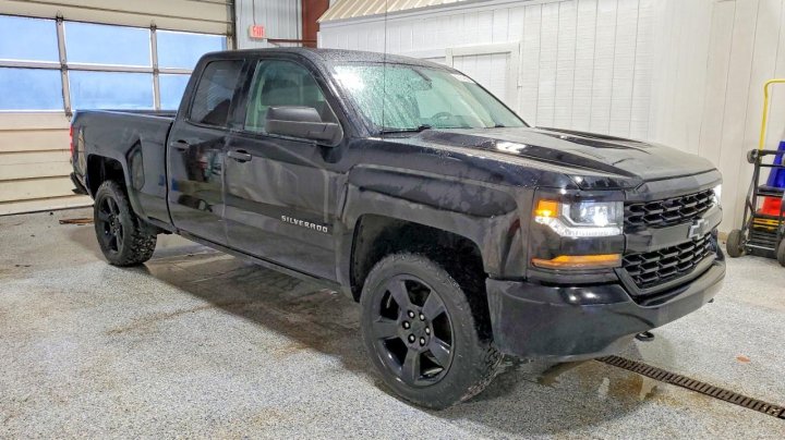 Chevrolet Silverado  2017