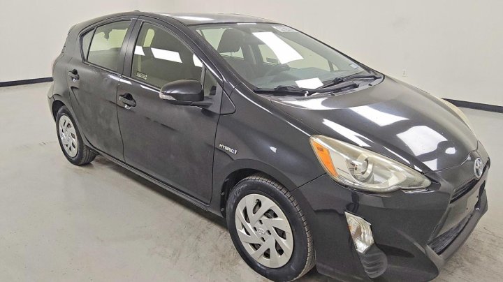 Toyota Prius  2016