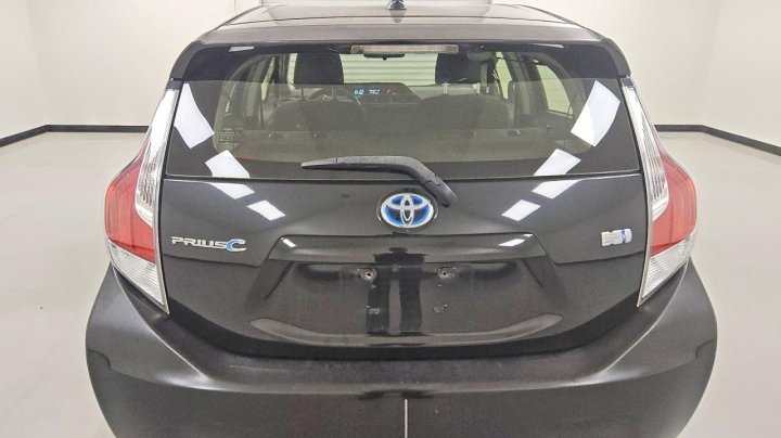 Toyota Prius  2016