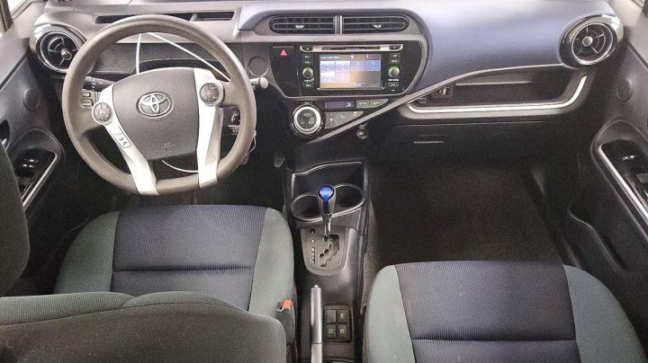 Toyota Prius  2016