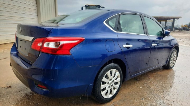 Nissan Sentra  2017
