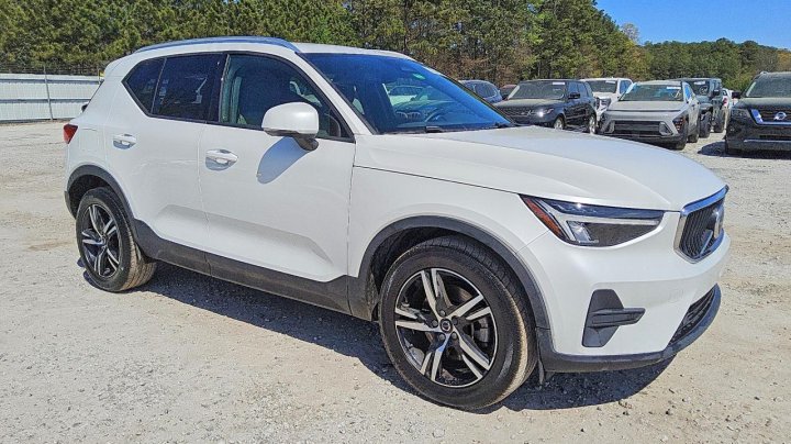 Volvo XC40  2023