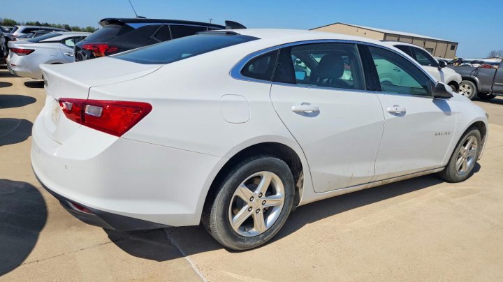 Chevrolet Malibu  2021