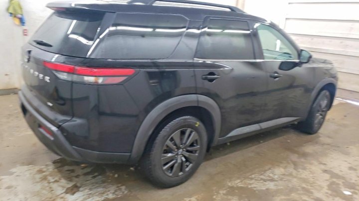 Nissan Pathfinder  2022