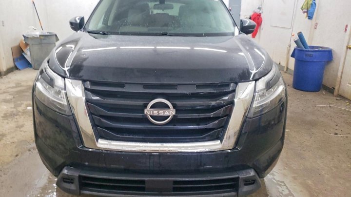 Nissan Pathfinder  2022