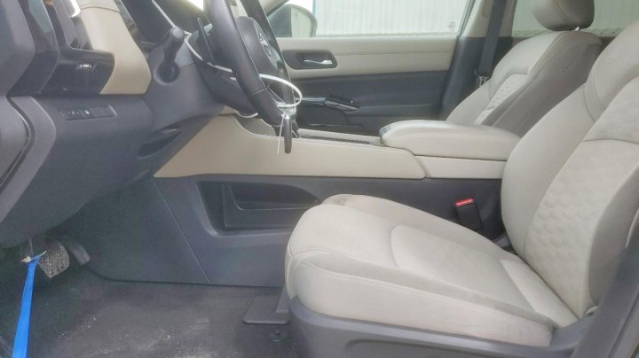 Nissan Pathfinder  2022