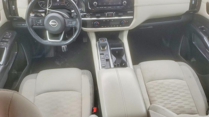 Nissan Pathfinder  2022