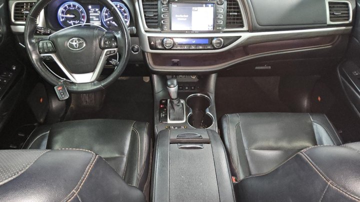 Toyota Highlander  2019