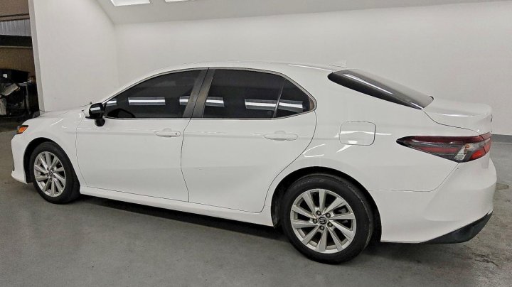 Toyota Camry  2021