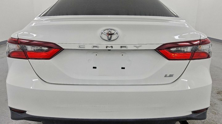 Toyota Camry  2021