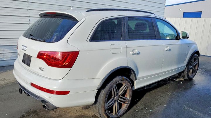 Audi Q7  2015
