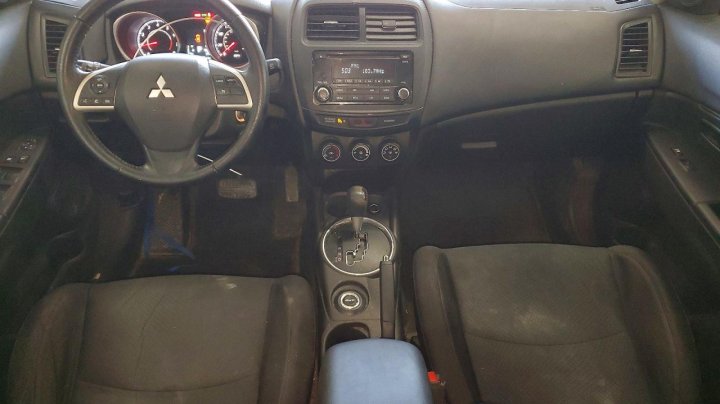 Mitsubishi Outlander  2015