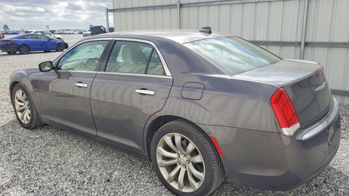 CHRYSLER 300  2018