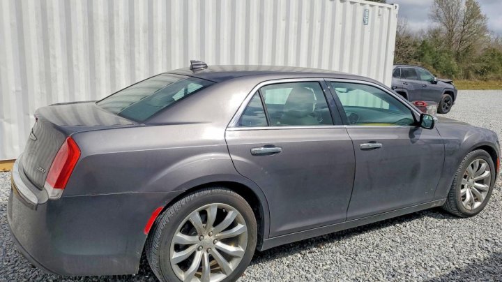 CHRYSLER 300  2018