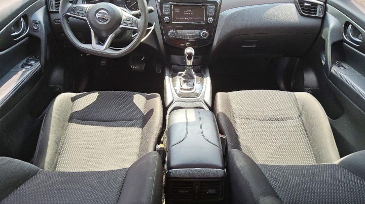 Nissan ROGUE  2020