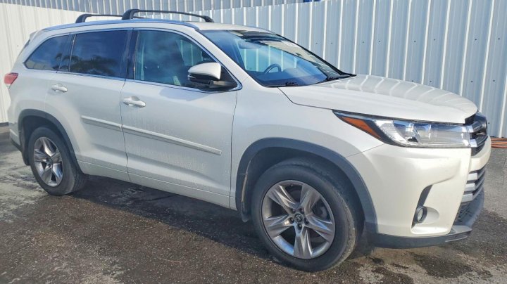 Toyota Highlander  2017