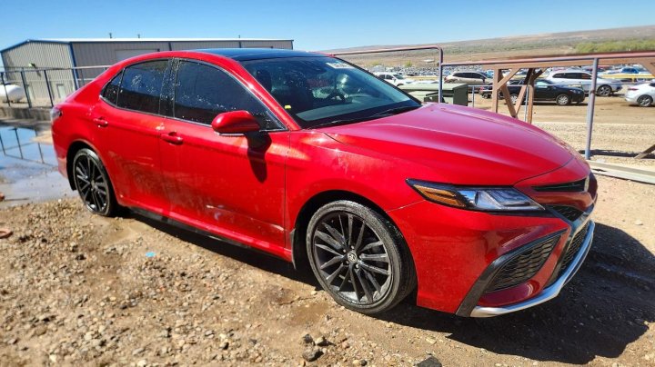 Toyota Camry  2021