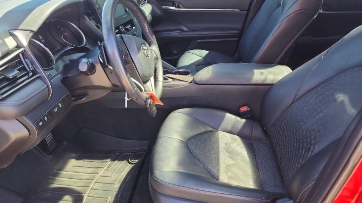 Toyota Camry  2021