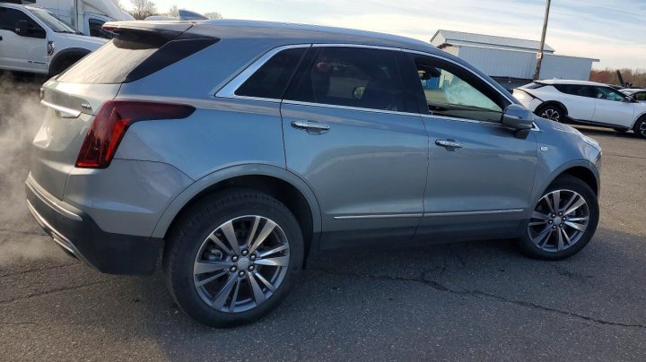 Cadillac XT5  2025