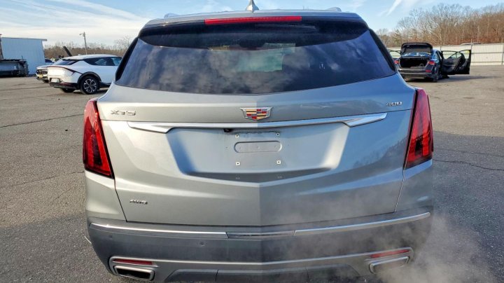 Cadillac XT5  2025