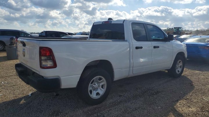 RAM TRUCKS 1500  2023