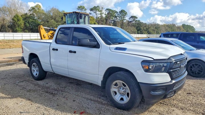 RAM TRUCKS 1500  2023