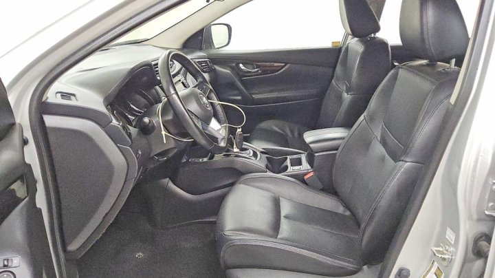 Nissan ROGUE  2022