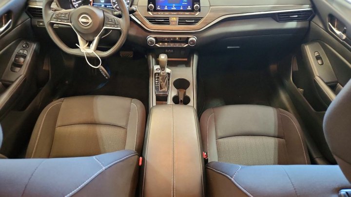 Nissan Altima  2025