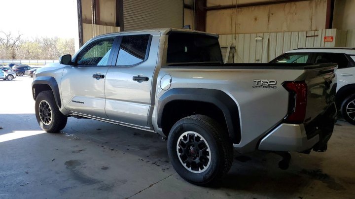 Toyota TACOMA  2024