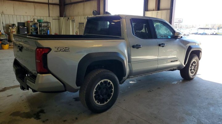 Toyota TACOMA  2024